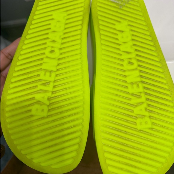 Balenciaga Rubber Slides - Picture 11 of 13